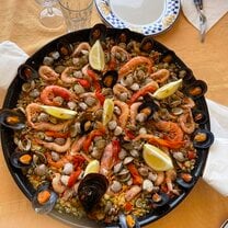 Paella cooking class