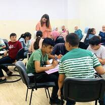 Teaching English class 