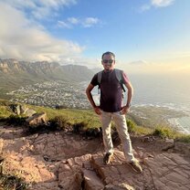 Hiking the Lion's Head with Table Mountain on the background