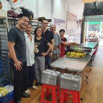 IVHQ_Vietnam_FoodOutreach2