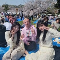 Hanami exchange event at Ohori Park