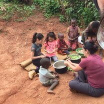 Enjoying preparing a meal in the community 