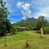 Arenal volcano on a clear day, so beautiful 