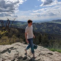Hike up to Burg Kybfelsen east of Freiburg