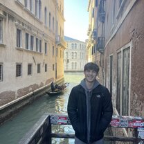 Walking the canals in Venice, Italy! 