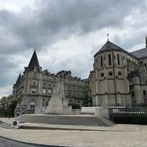 One of the many beautiful scenes in Pau!