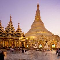 a close up of Shwedagon pagoda