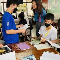 Teaching refugees 