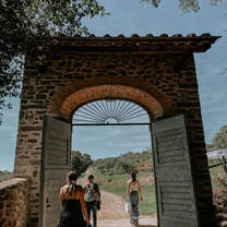 Exploring an Italian farm 