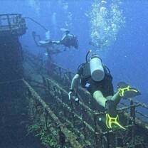 Diving a wreck in Statia