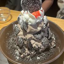 This is bingsu and it was one of my 5 favorite things I've had in Korea!