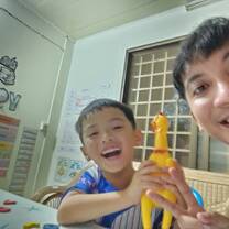 Enjoying my lesson with this lovely kiddo before and/or after my TESOL class. 