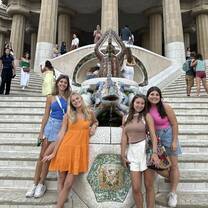 Fun at Park Güell with the group!