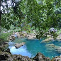 Black Creek Cave! Beautiful scenery 