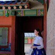 Wearing traditional Hanbok at the Gyeongbokgung Palace