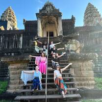 Girl on tour Angkor Wat 