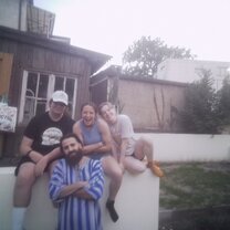 At a barbecue hosted by the director, Rafat Shantir