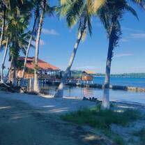 final outing on isla carenero (carenero island) (Bibi's restaurant is in the pic)