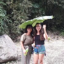 How could a leaf cover two head?