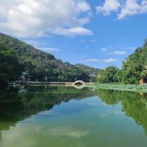 There are many nice parks in Guilin