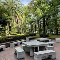 Campus eating space, such beautiful greenery!