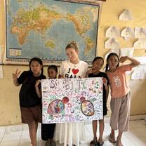 We created Australian artwork with our grade 6 students. 