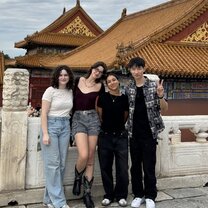 Outing to the forbidden palace 
