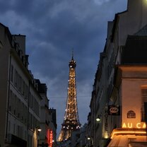 My host mom took us to see the Eiffel Tower sparkle at night!