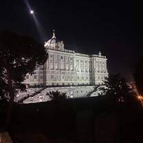 El Palacio Real - just a stones throw from our apartment!
