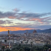 Frst time visiting the Piazzale Michelangelo at sunset with my roommates!