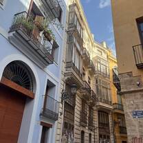 The colorful streets of Valencia! 