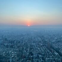 The view from Taipei 101 best time to go is at sunset 