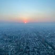 The view from Taipei 101 best time to go is at sunset 
