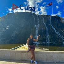 Me infront of Cuba Sign 