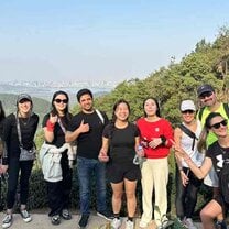 Hiking adventure in the scenic tea mountains of Hangzhou!