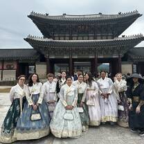 Hanbok at the Palace 