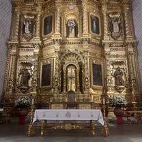 Church centered in Santo Domingo