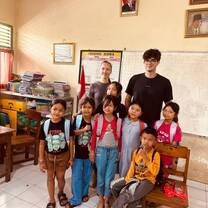 End-of-class photo with my amazing students - such a heartwarming memory!
