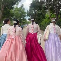 Hanbok with other Beyond Academy interns