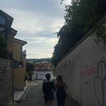 Exploring Prague with New Friends