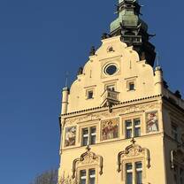 My walk to school, beautiful buildings!