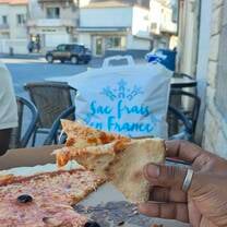 First pizza in france