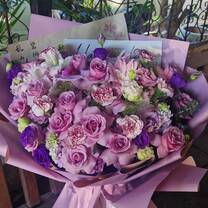 Flowers just for few euros thanks to flower market