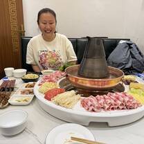 Eating hotpot with 老师