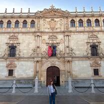 Me in front of Univeristy of Alcala