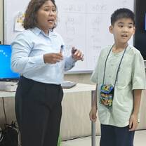 One-on-one coaching in a group class