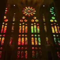Experiencing Gaudi's Basílica de la Sagrada Família in Barcelona, with 81 yo grandma who flew to Spain from midwest U.S. for a once-in-a-lifetime trip with just the two of them