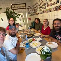 Breakfast all together