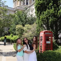 Me and my new friends at St.Paul's Cathredral
