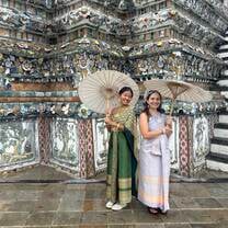 Temple tour in traditional Thai clothes 